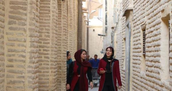 تخریب 200 خانه تاریخیِ شیراز و ساخت مجتمع تجاری کذب است